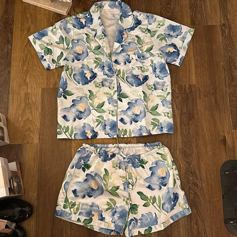 Blue and white floral pajama set
